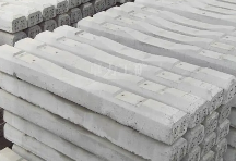 水泥軌枕的制造過程中，如何確保其物理性能和力學性能達到要求?